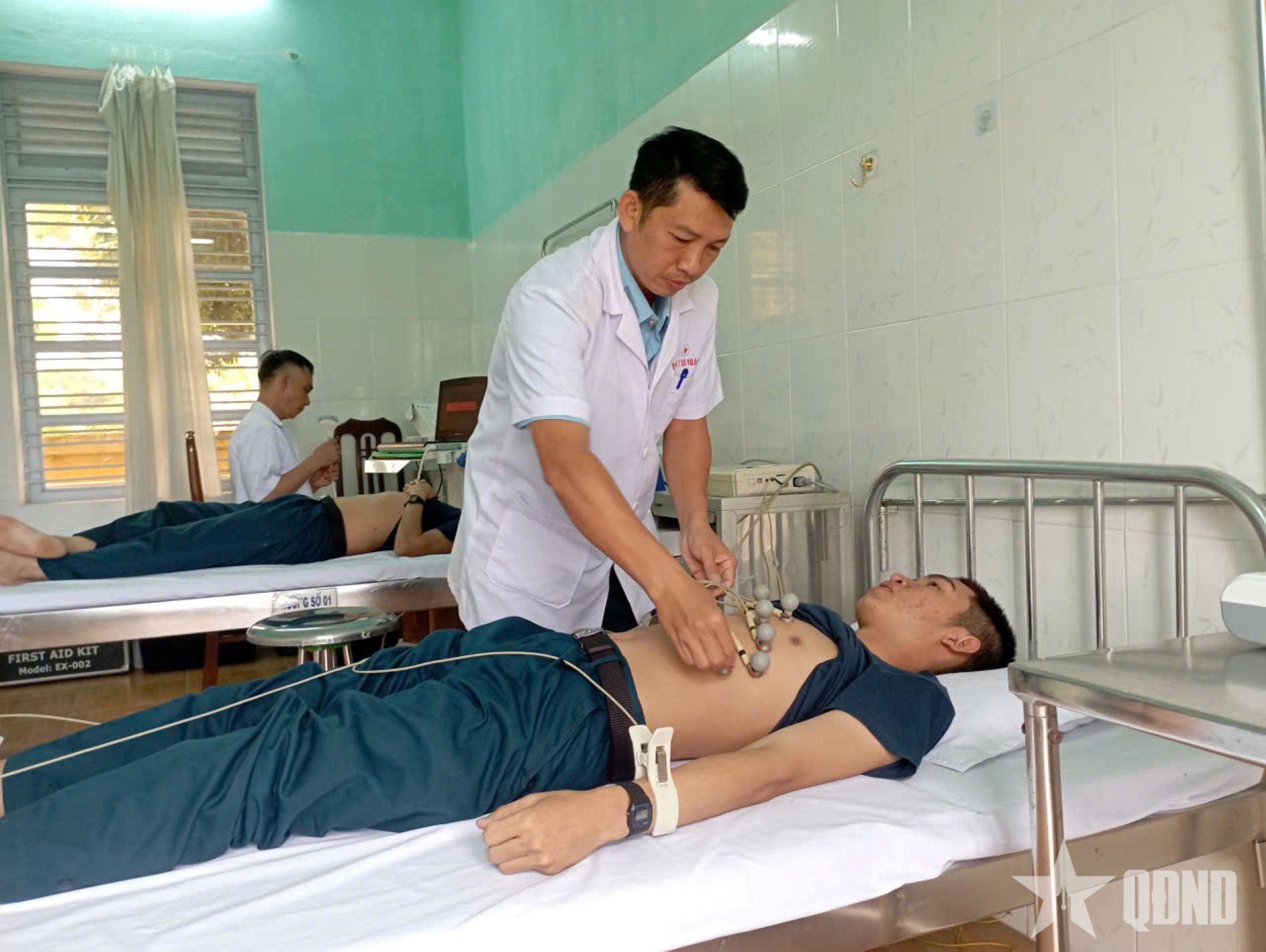 Sư đoàn Phòng không 375 chủ động chăm lo sức khỏe chiến sĩ mới 