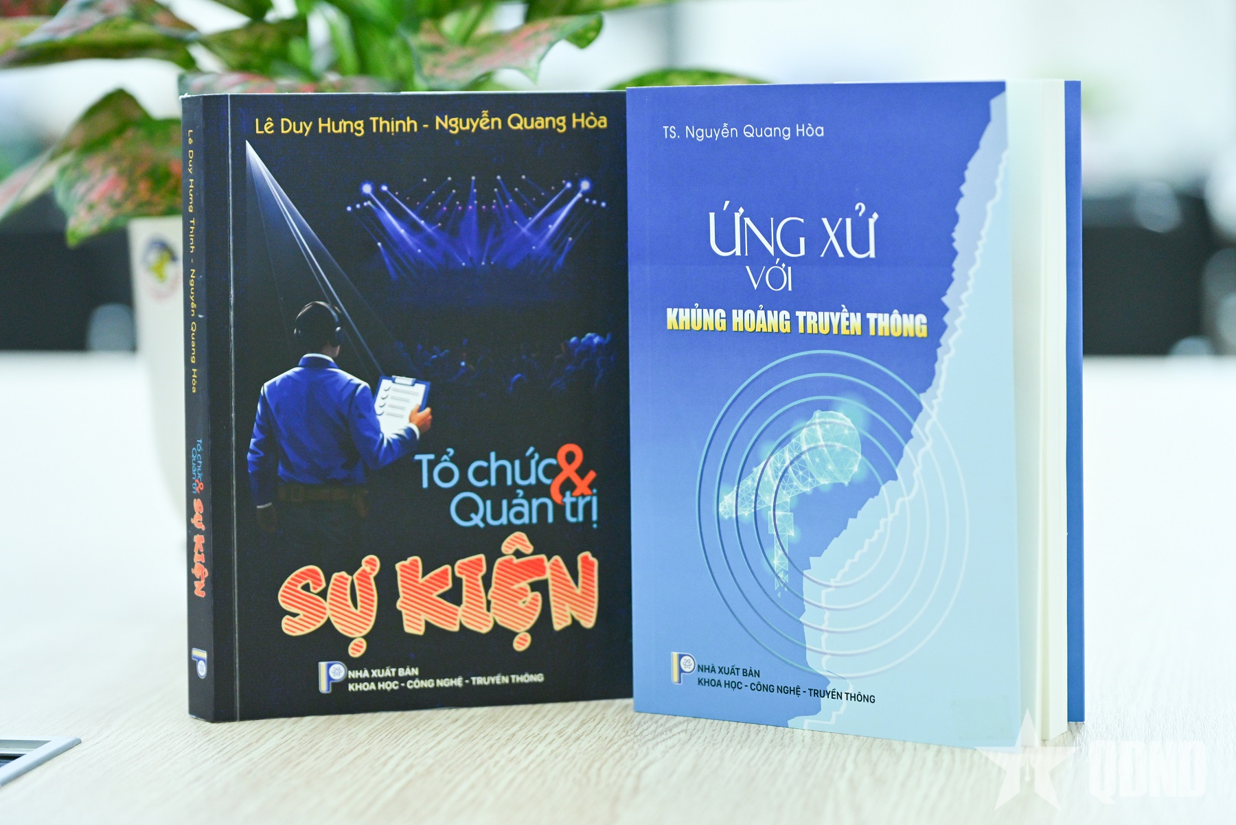Ra mắt hai cuốn sách về truyền thông và tổ chức sự kiện