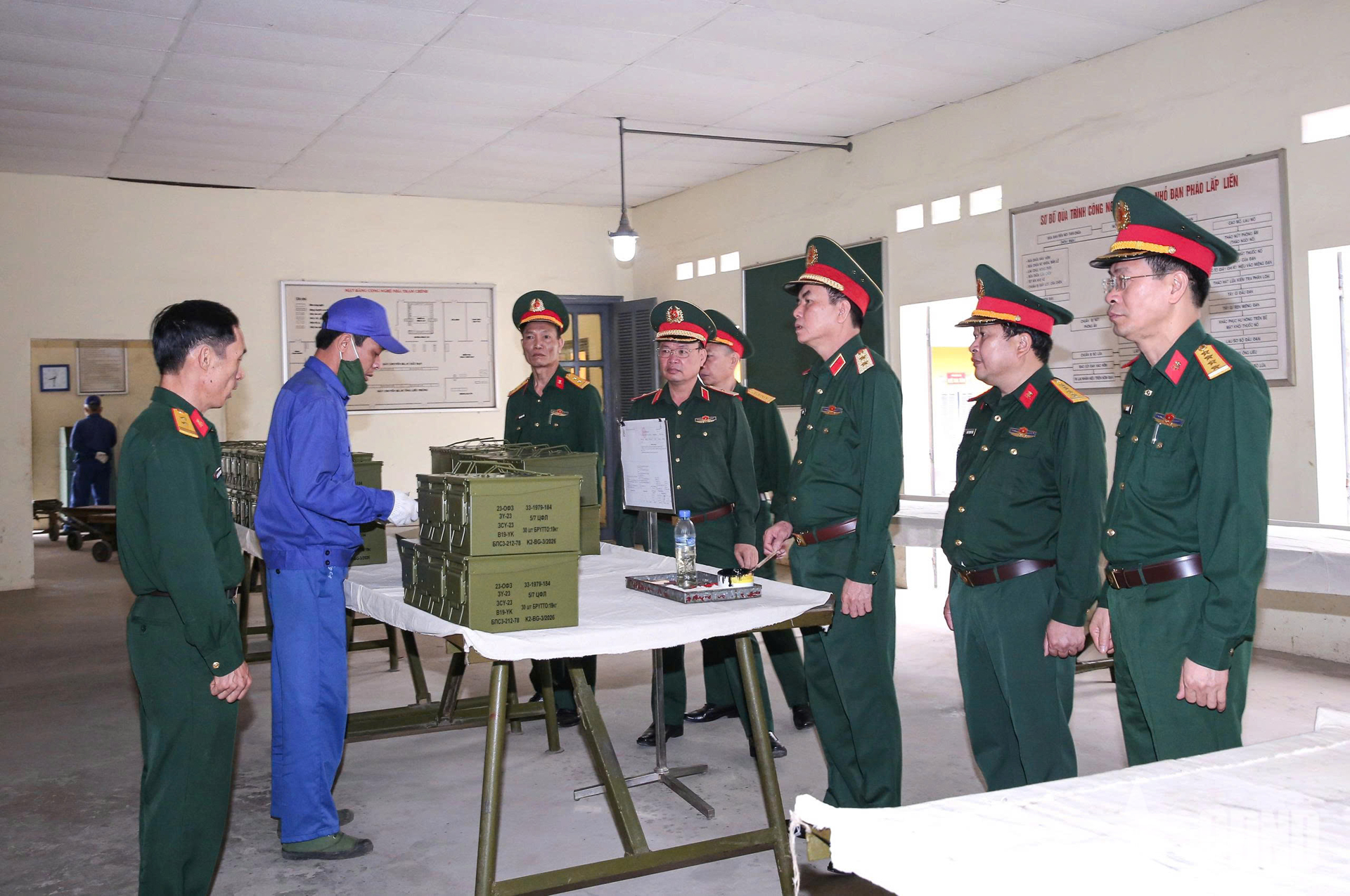 Trung tướng Đỗ Văn Thiện: Tăng cường quản lý, bảo đảm kỹ thuật vũ khí, đạn dược tại Kho KV2