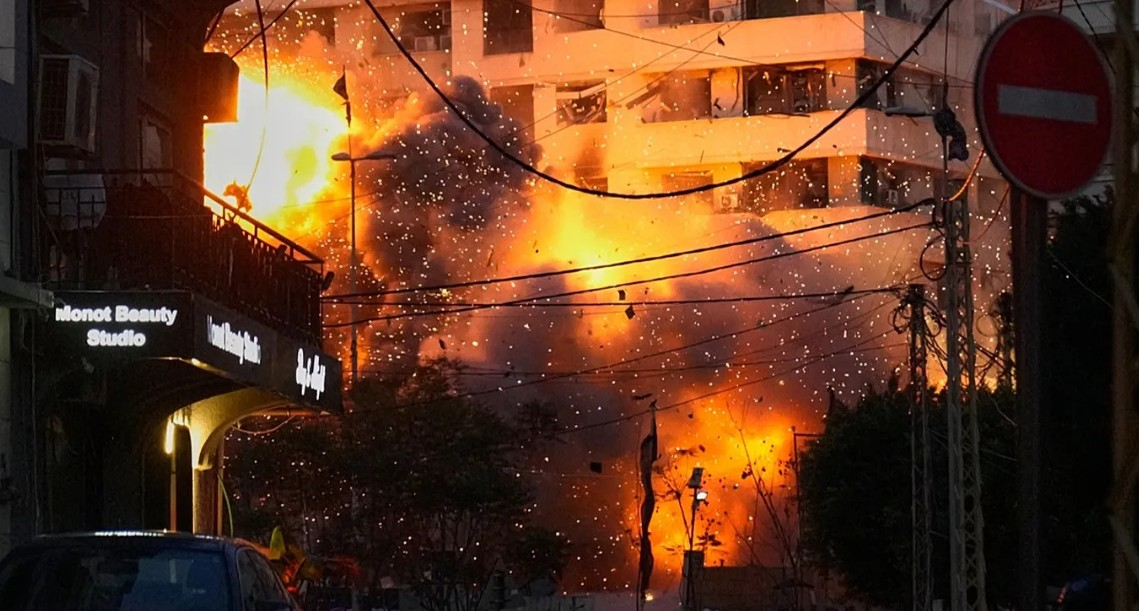 Xung đột leo thang sau vụ sát hại Thư ký Hội đồng An ninh Iran