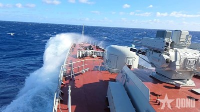 Gallery - 	Tàu 016-Quang Trung đến Vịnh Jervis, sẵn sàng tham gia Kakadu 2026