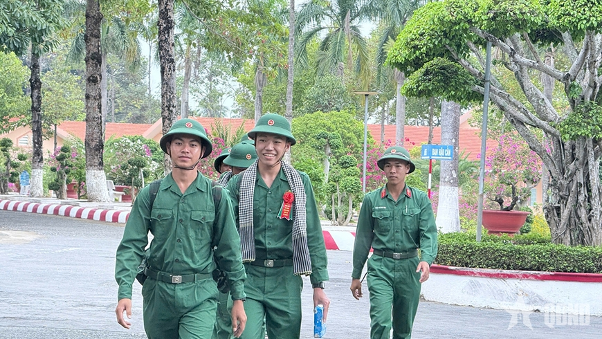 Cảnh giác trước thông tin 