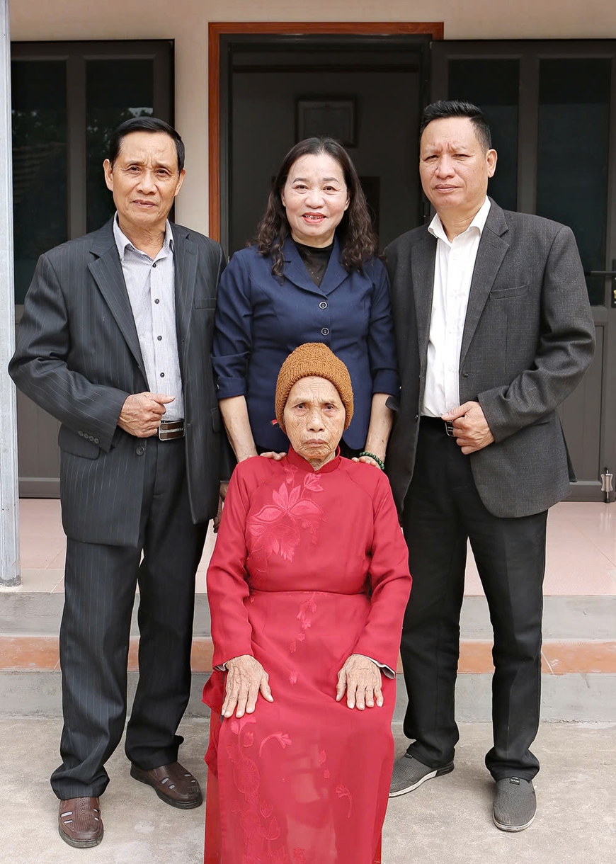 Xã Hải Anh tự hào có mẹ Cẩn "bách niên"