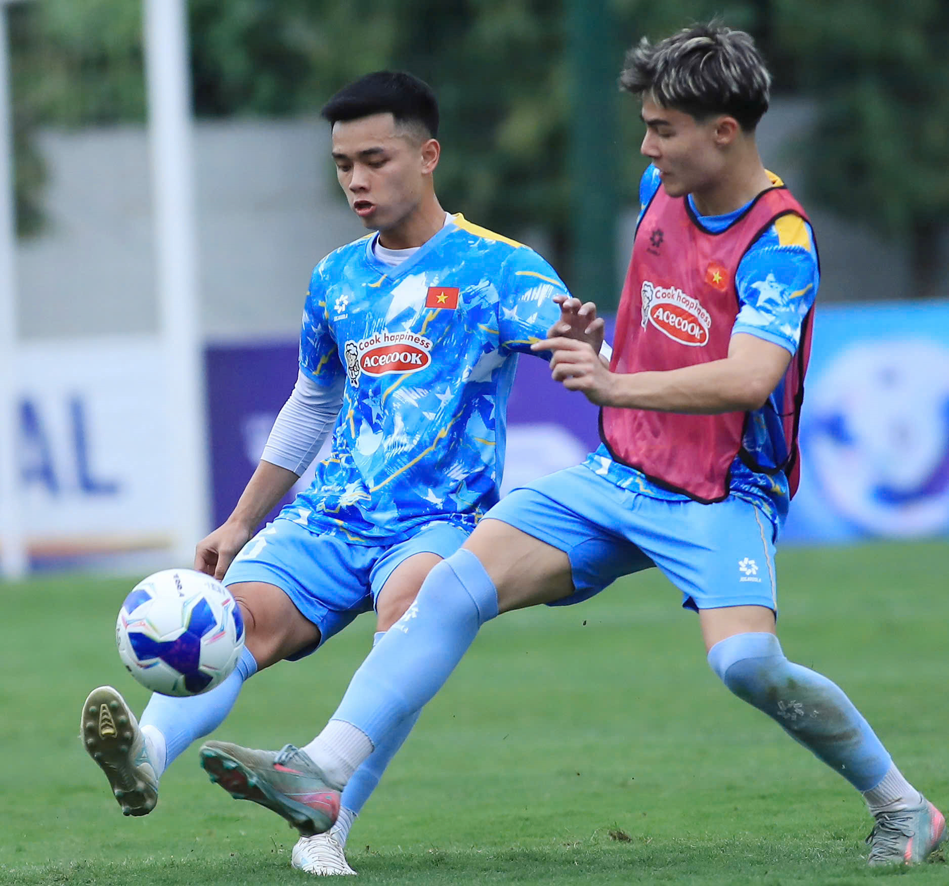 Đồng đội đánh giá cao Moric ở U23 Việt Nam

