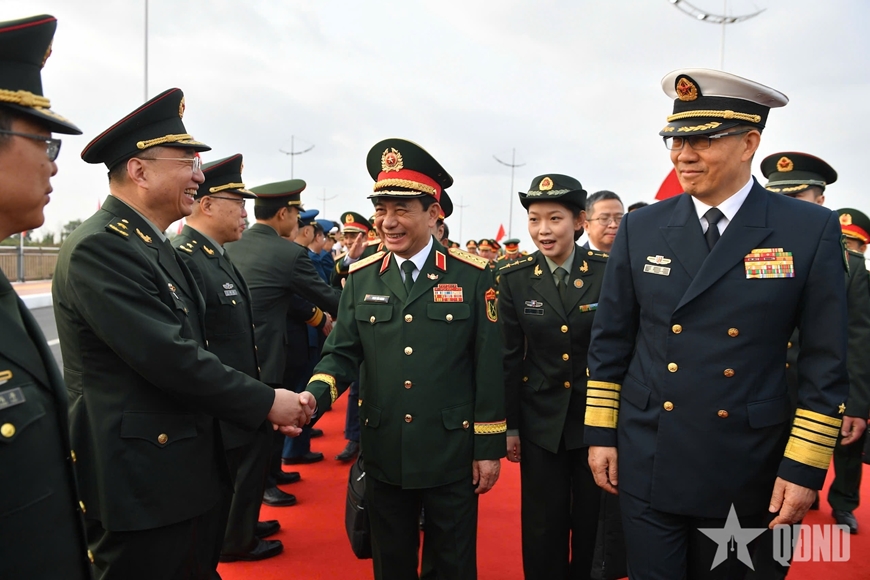 Thượng tướng Đổng Qu&acirc;n chủ tr&igrave; Lễ đ&oacute;n Đại tướng Phan Văn Giang v&agrave; Đo&agrave;n đại biểu Việt Nam sang Trung Quốc dự giao lưu