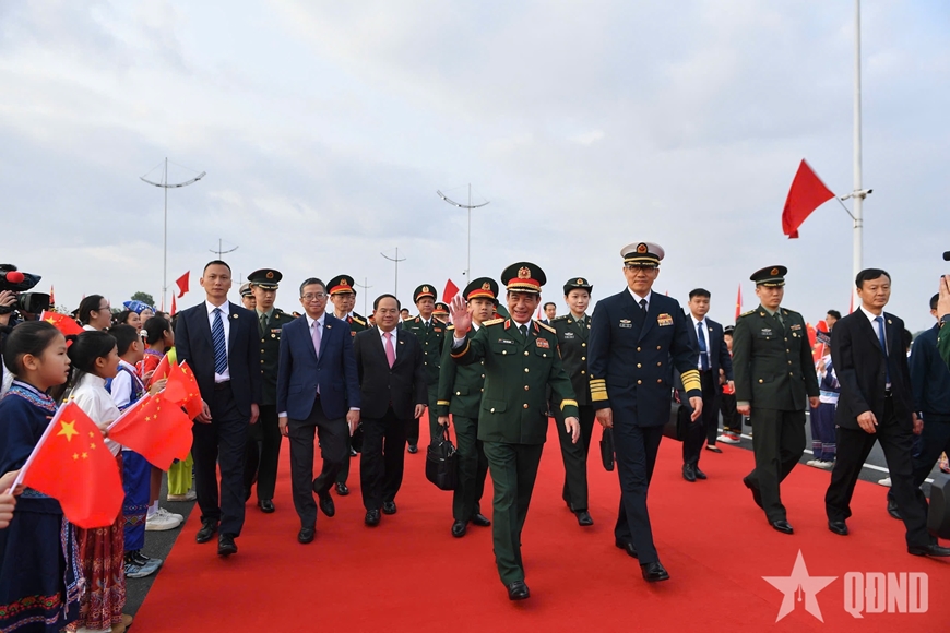 Thượng tướng Đổng Qu&acirc;n chủ tr&igrave; Lễ đ&oacute;n Đại tướng Phan Văn Giang v&agrave; Đo&agrave;n đại biểu Việt Nam sang Trung Quốc dự giao lưu