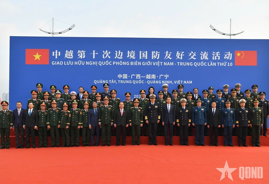 Thượng tướng Đổng Qu&acirc;n chủ tr&igrave; Lễ đ&oacute;n Đại tướng Phan Văn Giang v&agrave; Đo&agrave;n đại biểu Việt Nam sang Trung Quốc dự giao lưu