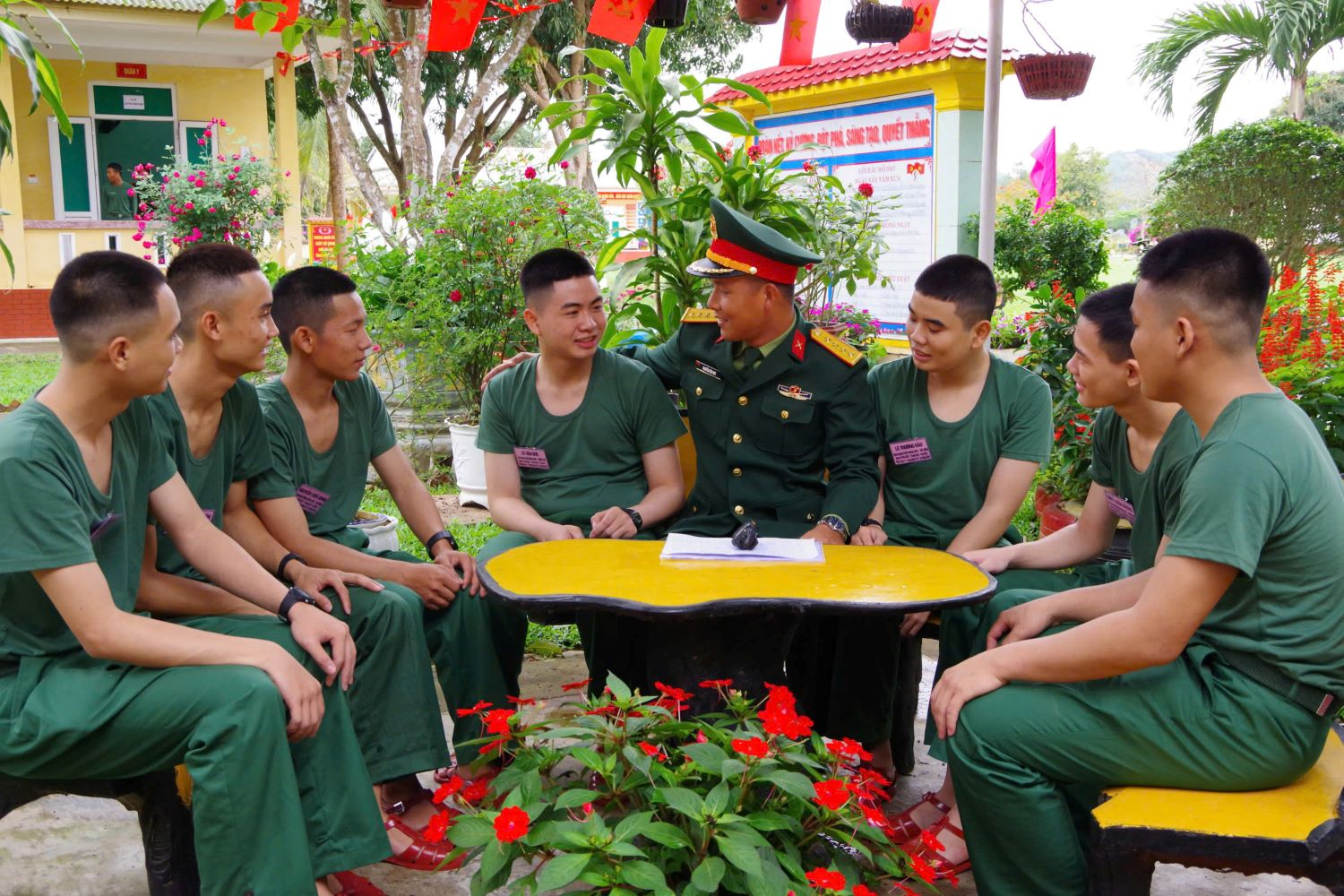 Quản lý tốt tư tưởng chiến sĩ mới ngay từ ngày đầu             