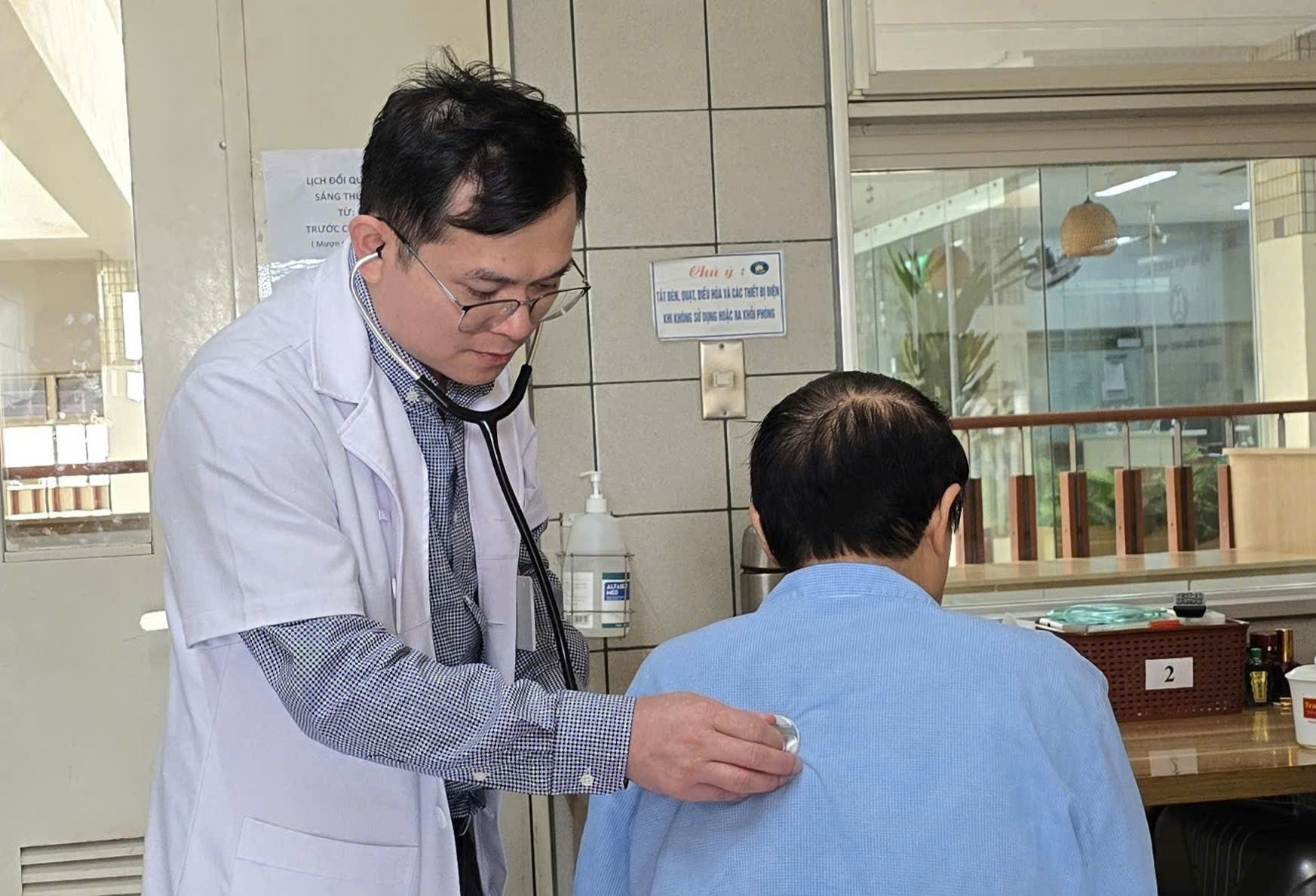 Bệnh viện Bạch Mai: Không chủ quan với những nốt mờ ở phổi