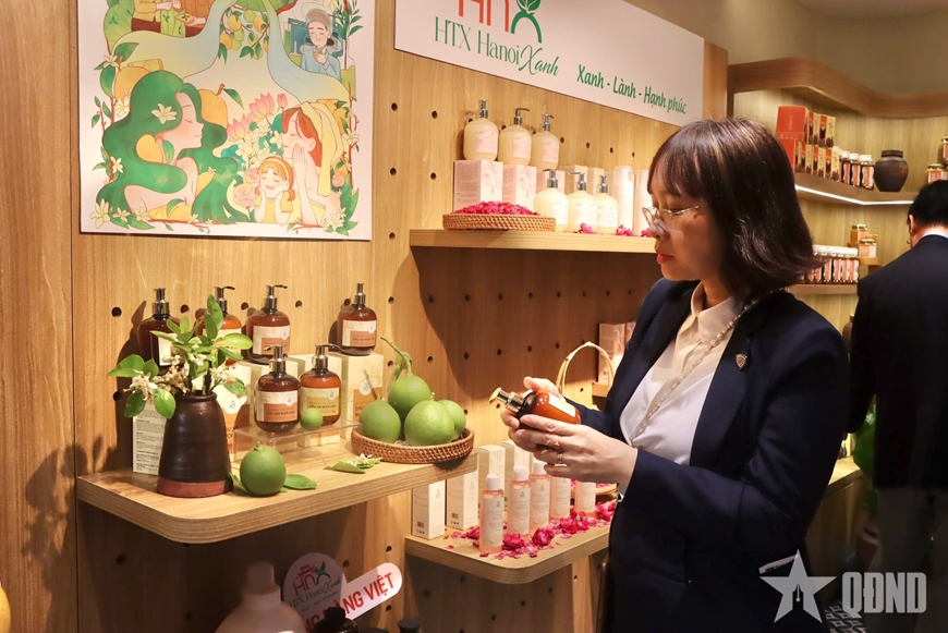 Khai mạc Không gian trưng bày, livestream “Sức sống hàng Việt” lần thứ 3