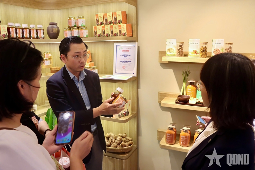 Khai mạc Không gian trưng bày, livestream “Sức sống hàng Việt” lần thứ 3