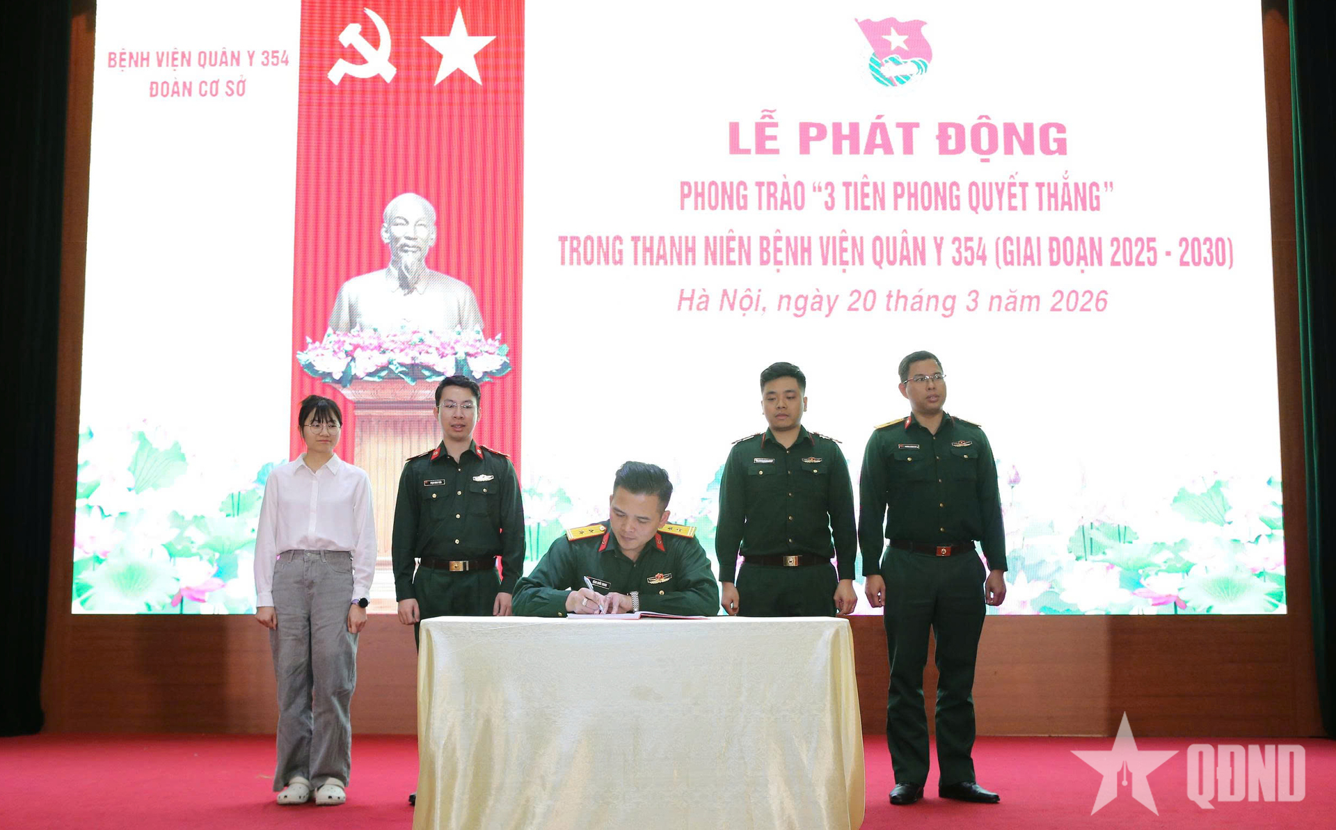 Tuổi trẻ Bệnh viện Quân y 354 xung kích thực hiện “3 tiên phong quyết thắng”