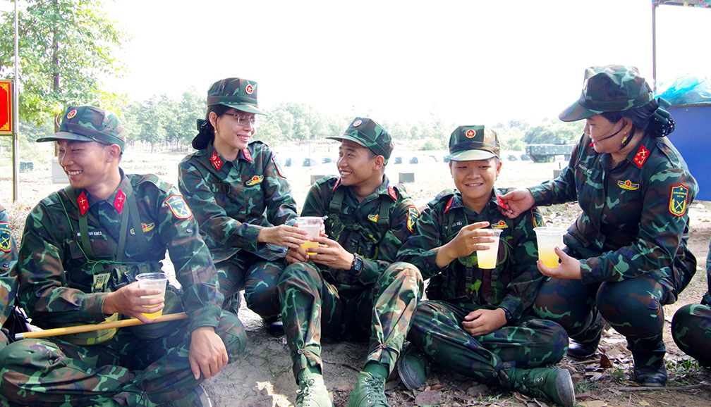 Nước mát thao trường Sư đoàn 309