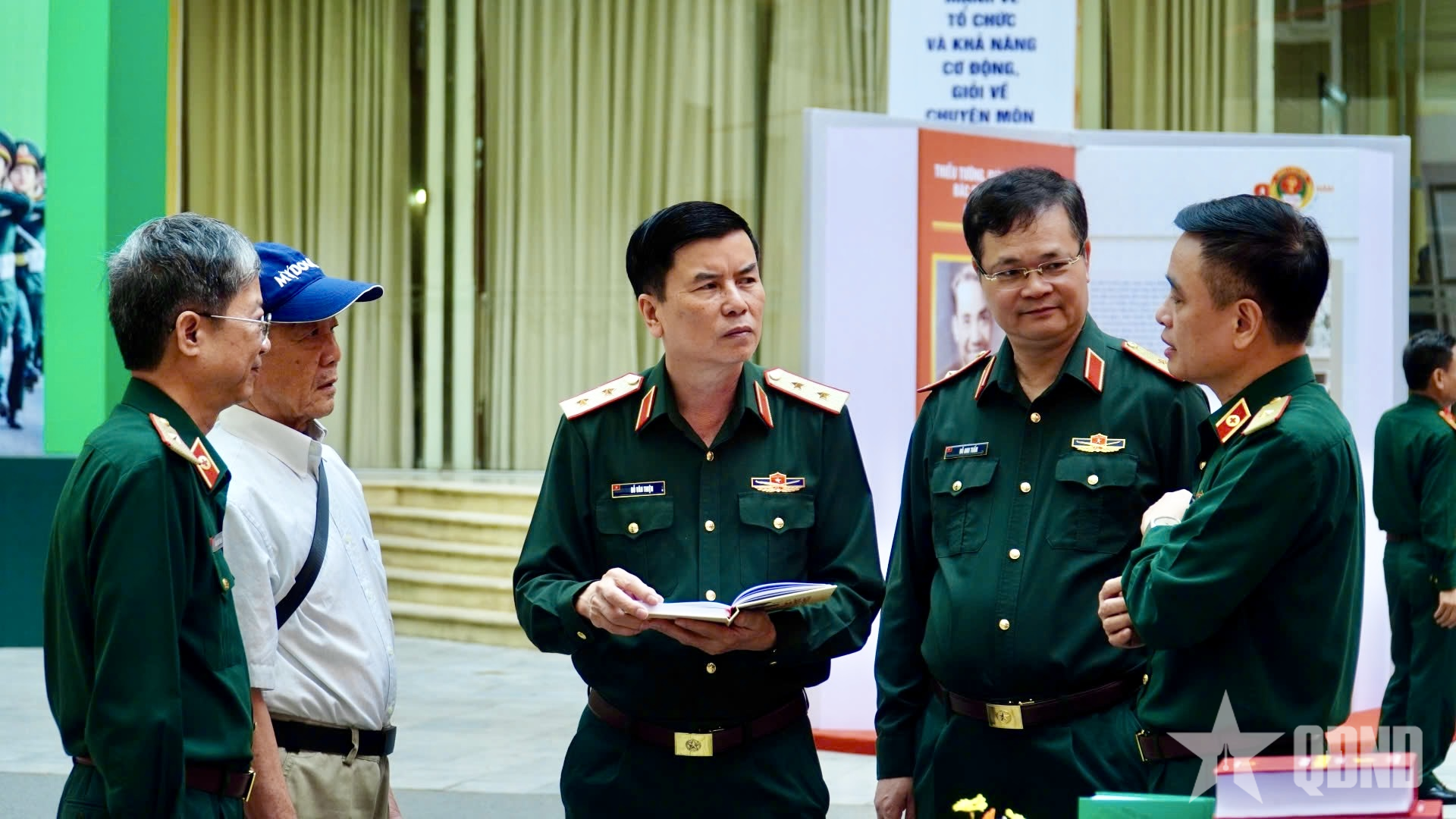 Khai mạc Ngày sách “Quân y Việt Nam - 80 năm tri ân và tiếp bước”