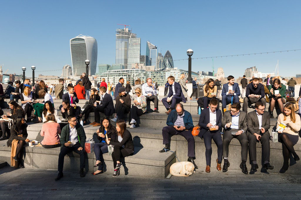 Lao động tại Anh lao đao vì xung đột ở Trung Đông