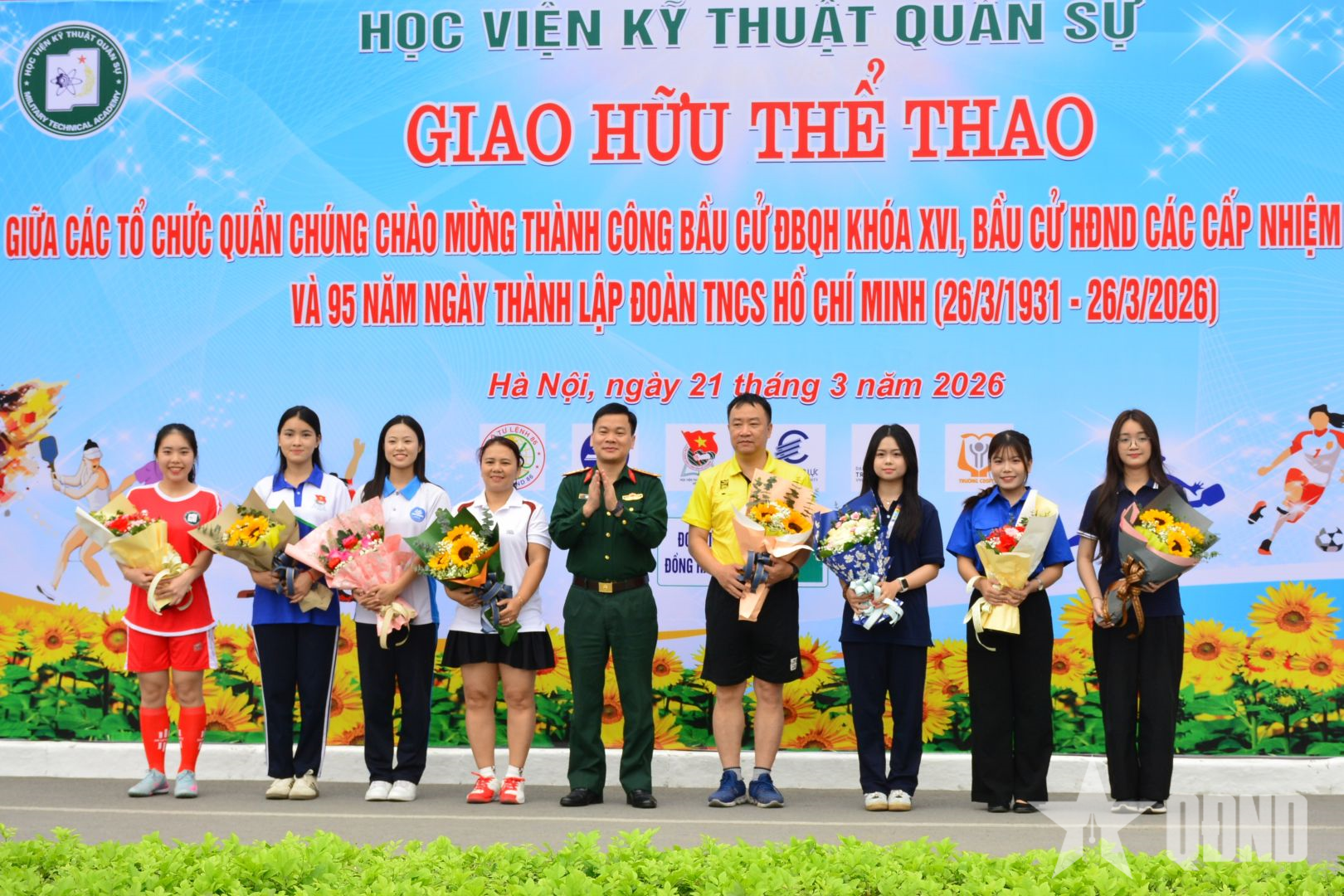 Sôi nổi giao hữu thể thao các tổ chức quần chúng trong Học viện Kỹ thuật Quân sự