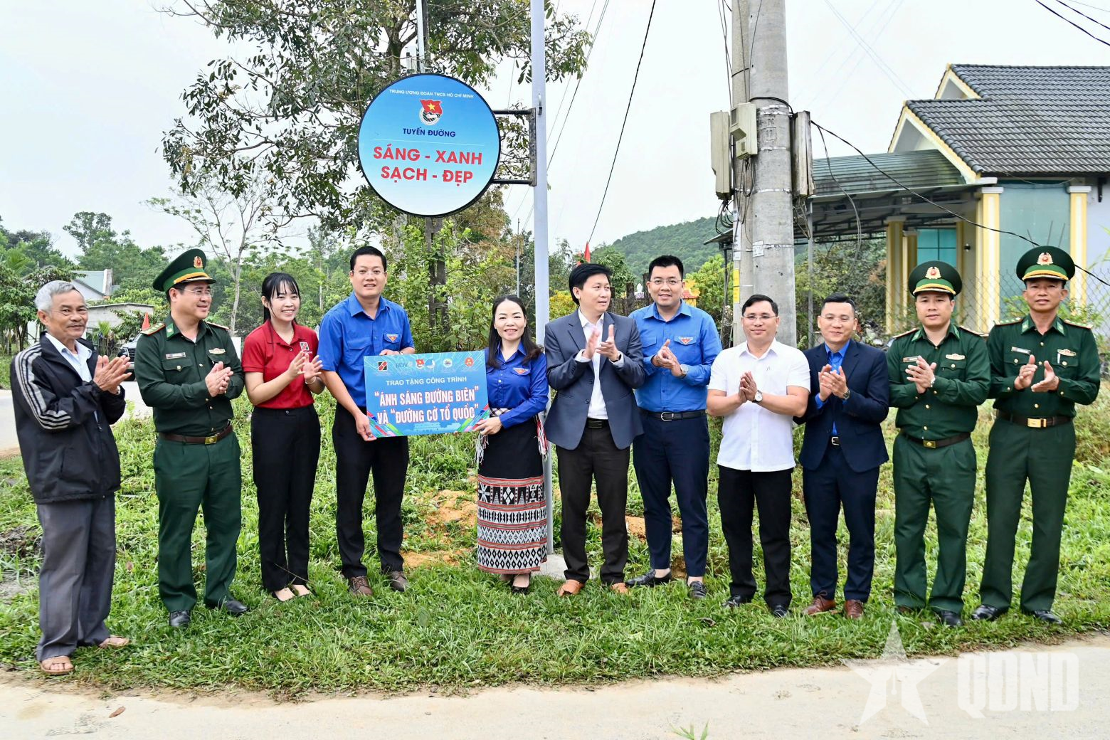 Tuổi trẻ thành phố Huế sôi nổi các hoạt động “Tháng Ba biên giới”