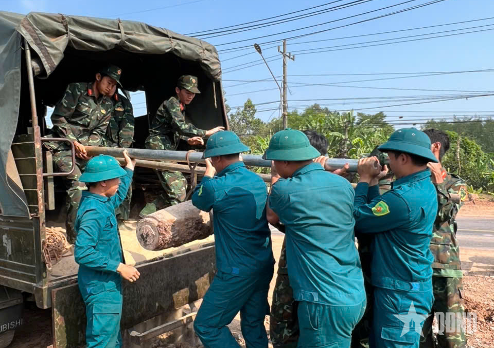 Bộ CHQS tỉnh Đồng Nai kịp thời xử lý an toàn bom, vật nổ còn sót lại sau chiến tranh

