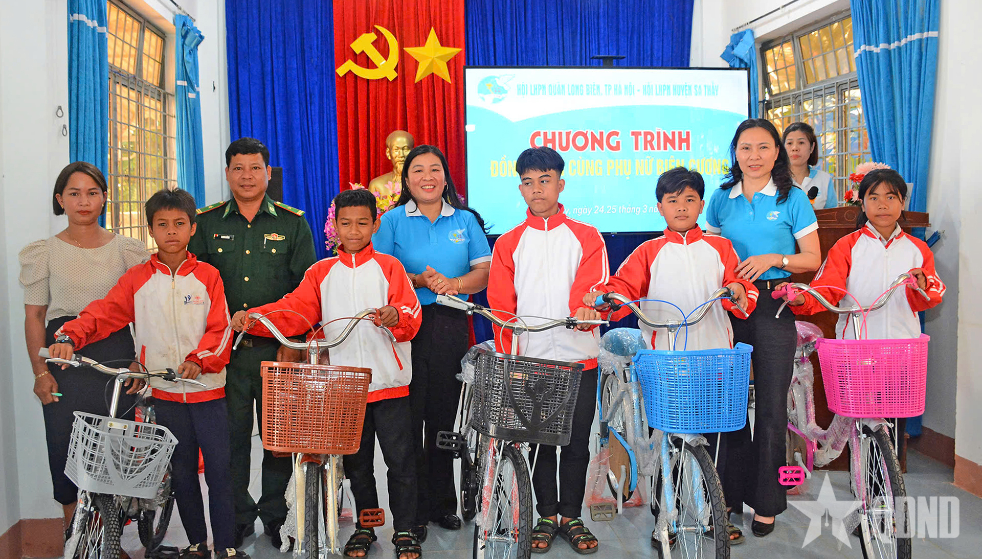 Xây thế trận biên phòng vững từ lòng dân