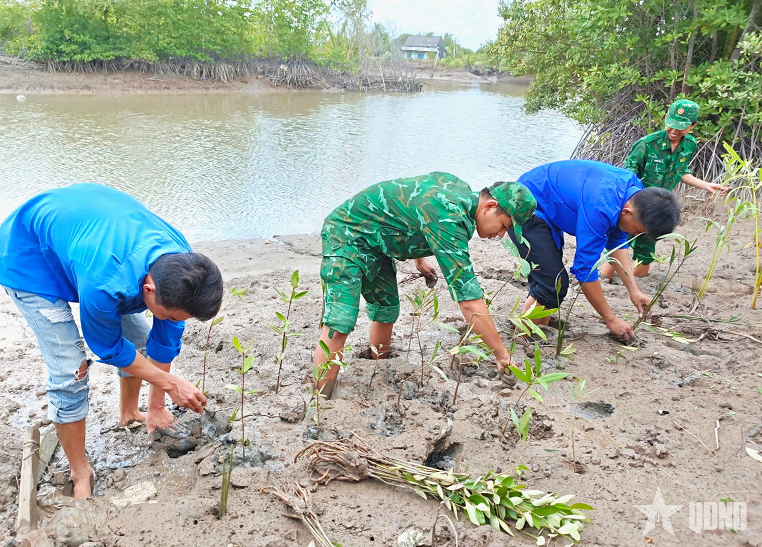 BĐBP tỉnh Cà Mau sôi nổi các hoạt động “Tháng thanh niên”, “Tháng Ba biên giới”
