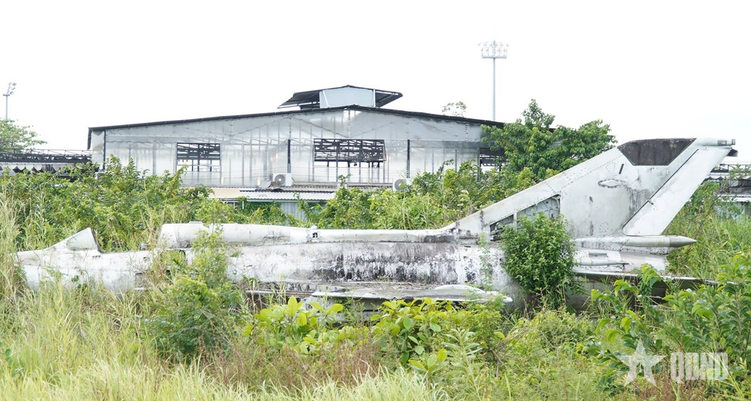 Vụ việc máy bay MiG-21 “bỏ quên” tại Cà Mau