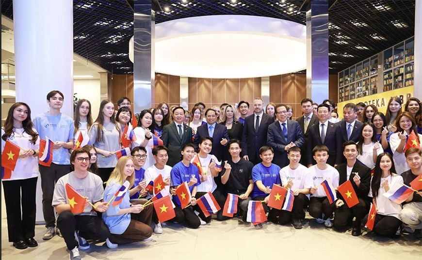 Thủ tướng Phạm Minh Chính thăm Đại học Khoa học và Công nghệ MISIS