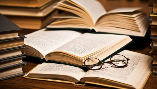 Xung đột giá trị và bản lĩnh nhà văn