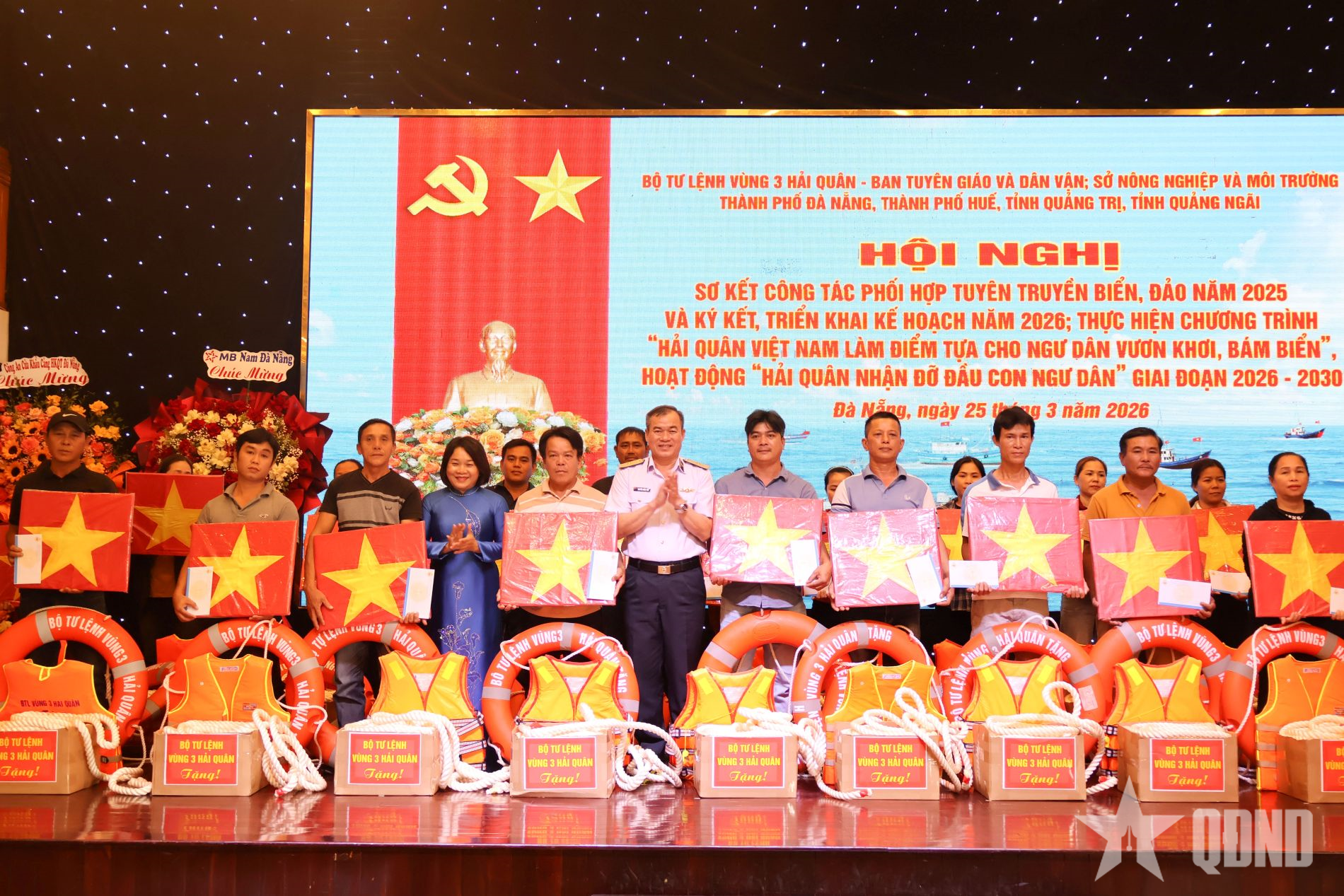 Vùng 3 Hải quân phối hợp sơ kết công tác tuyên truyền biển, đảo năm 2025