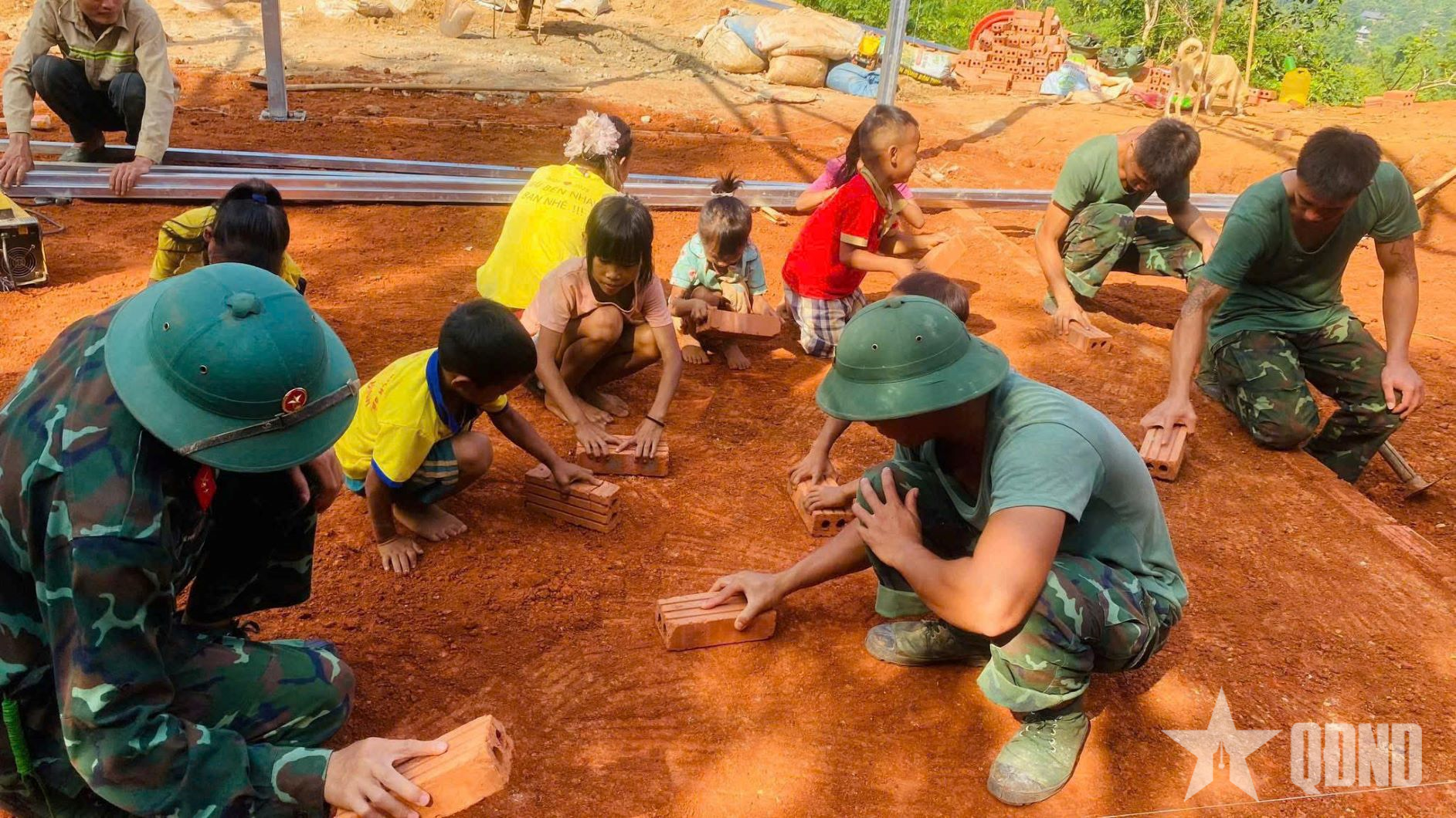 Bồi dưỡng kỹ năng tuyên truyền cho chiến sĩ người dân tộc thiểu số