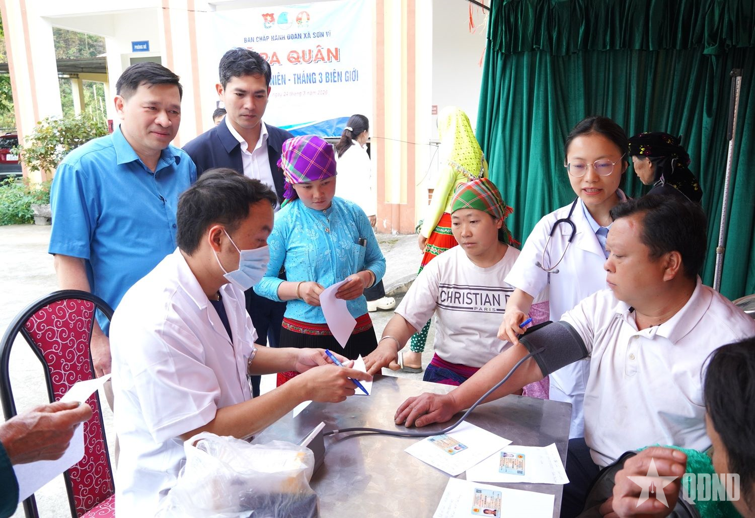 Tuyên Quang: Khám, cấp thuốc miễn phí cho người dân xã biên giới Sơn Vĩ