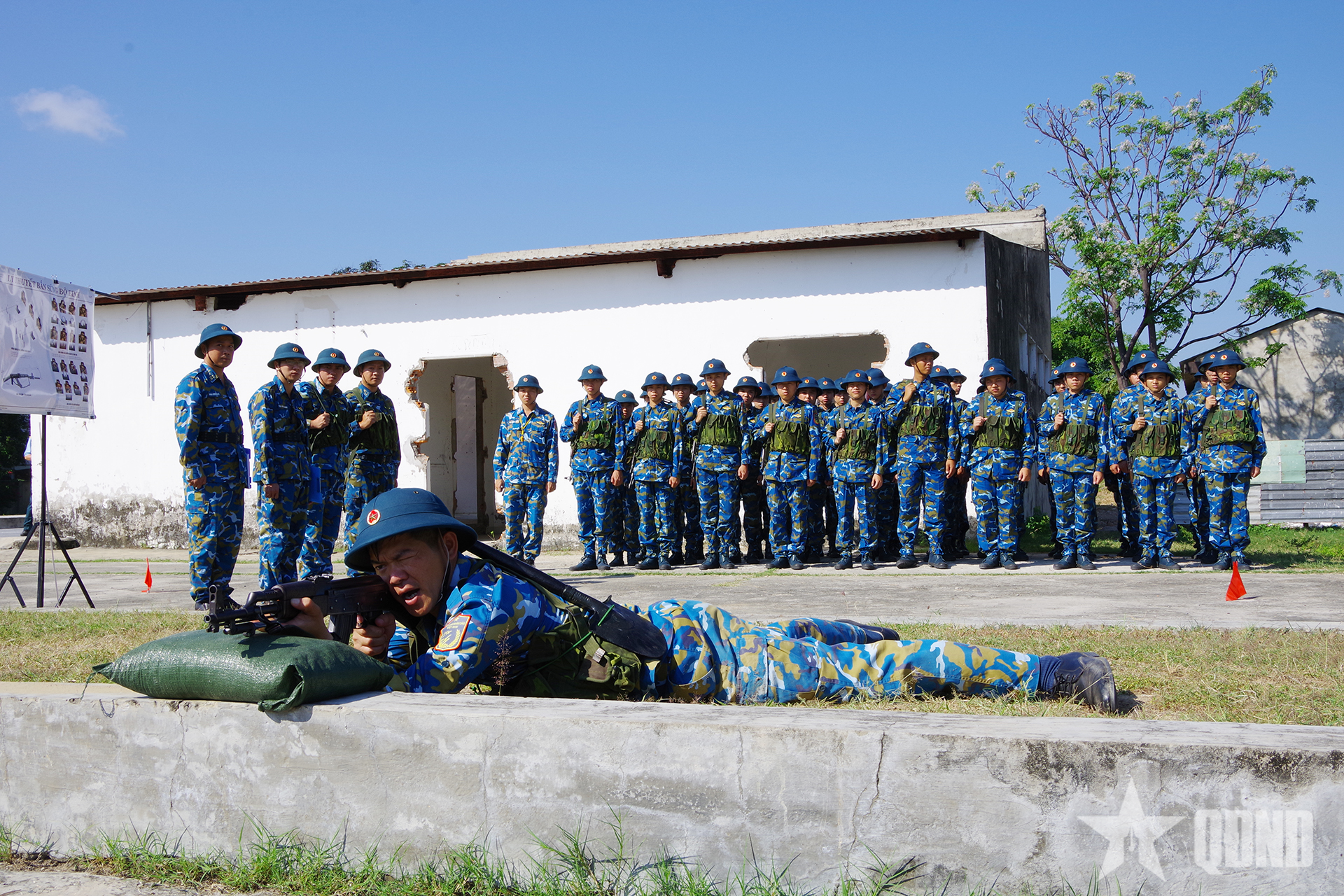 Nâng cao chất lượng huấn luyện chiến sĩ mới từ những ngày đầu