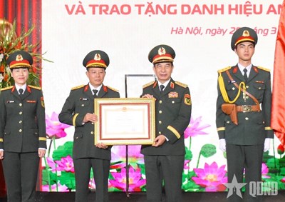 Gallery - 	Tổng công ty Cổ phần Đầu tư quốc tế Viettel - Anh hùng Lao động