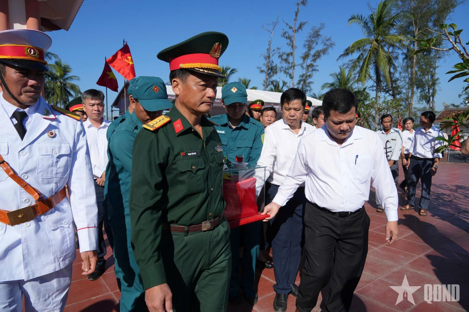 Trang nghiêm lễ truy điệu, an táng hài cốt liệt sĩ tại Hoài Ân (Gia Lai) 