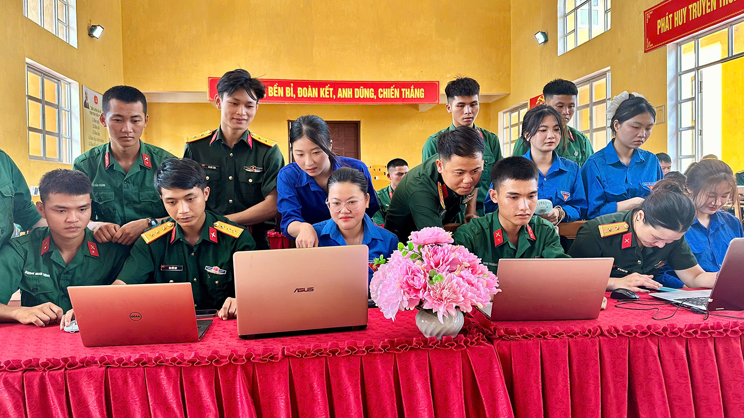  Cuộc thi “Tìm hiểu kiến thức pháp luật trên Báo Quân đội nhân dân” năm 2025: Lan tỏa rộng rãi, ý nghĩa thiết thực