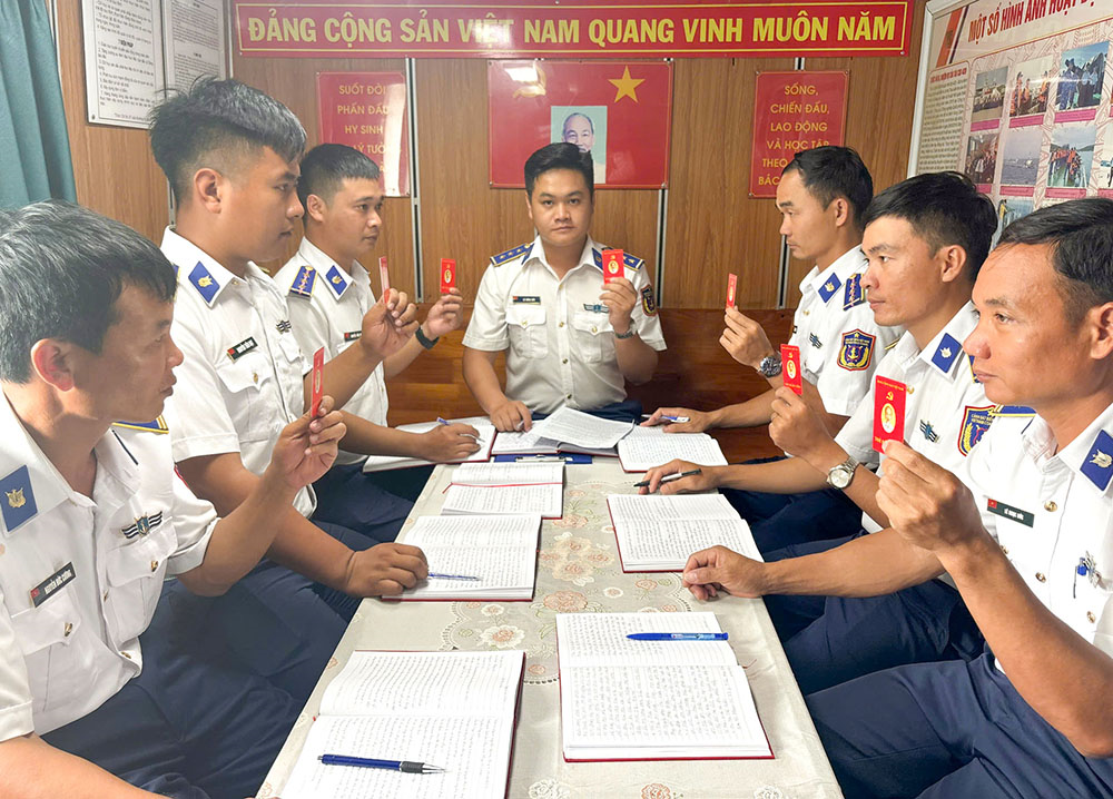 Chi bộ “4 tốt” nâng sức chiến đấu