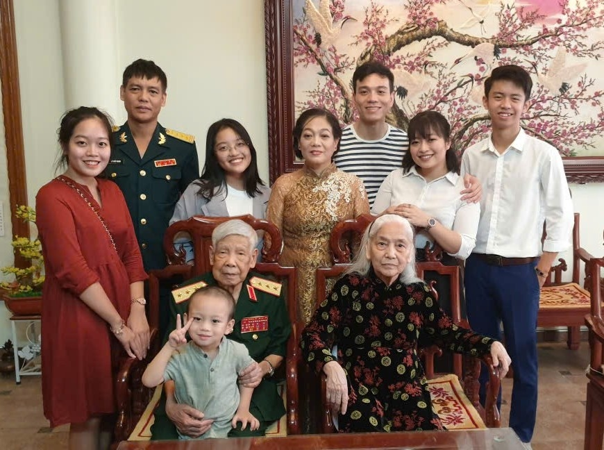 Đồng chí Lê Khả Phiêu trong ký ức người thân: Tình quê, nghĩa nước vẹn tròn