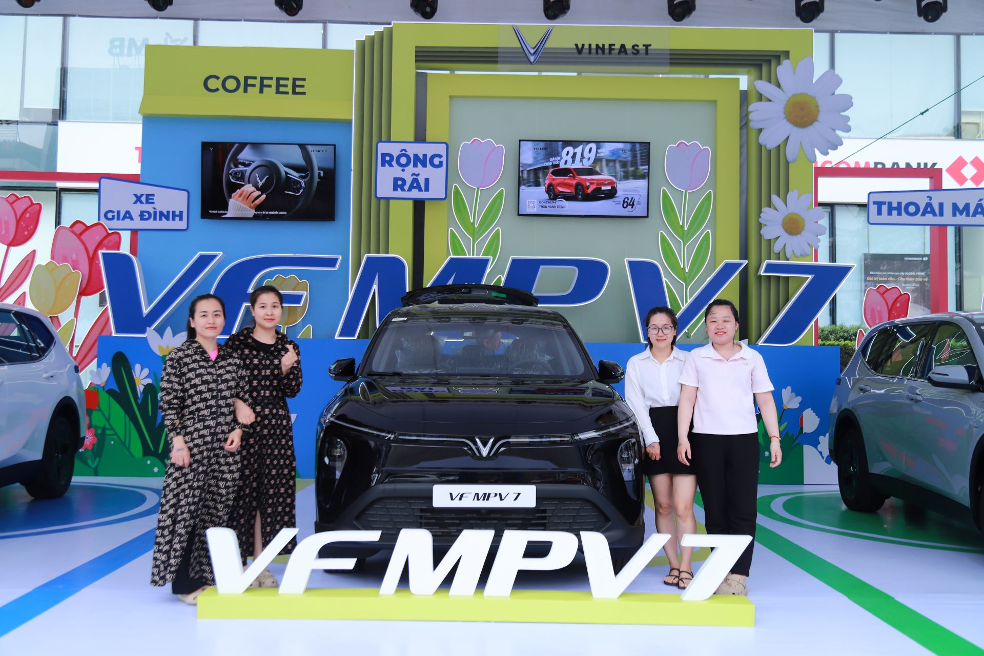 Từ gia đình trẻ tới người lớn tuổi đều “ưng” VinFast VF MPV 7 vì những lý do này