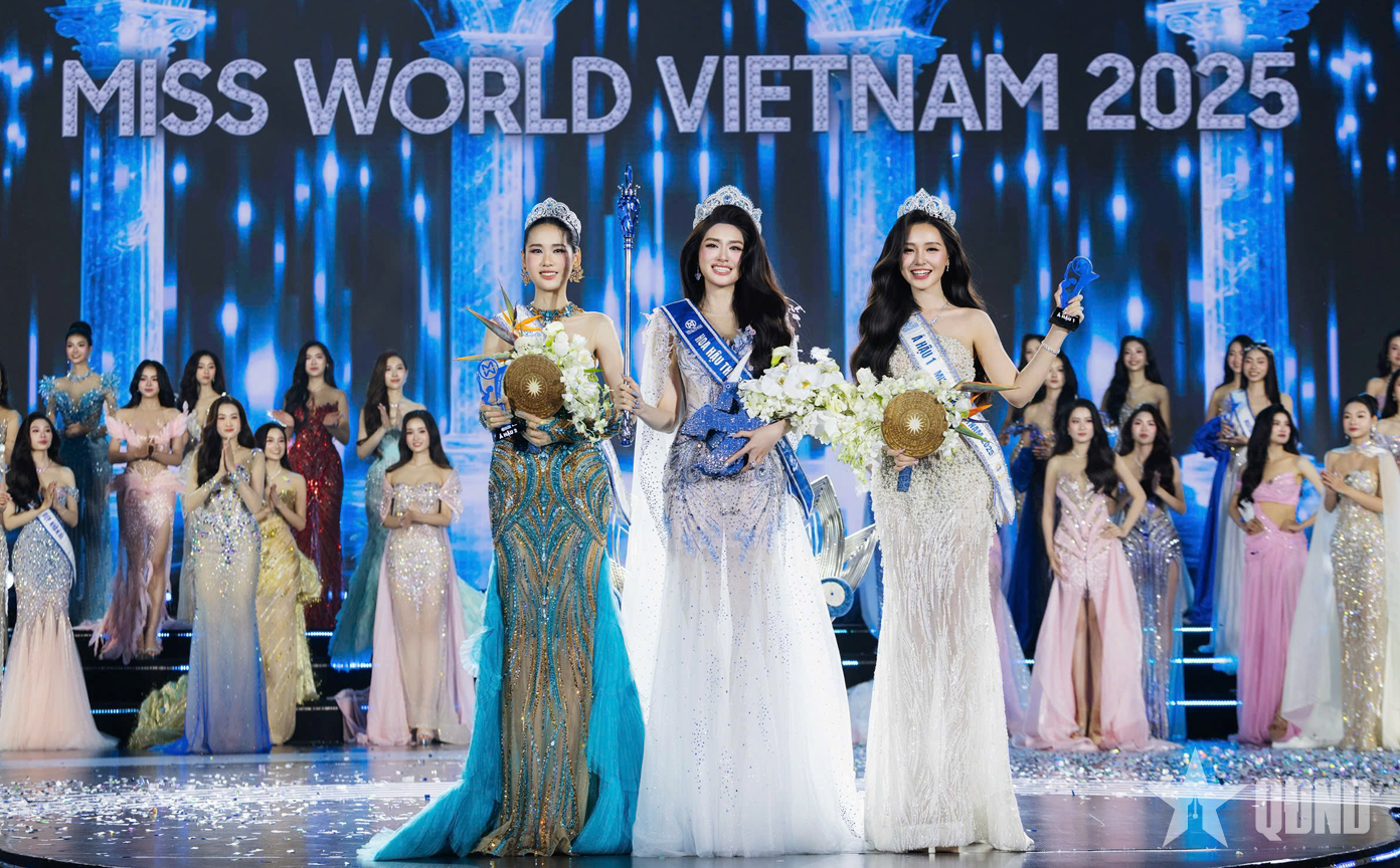 Người đẹp Phan Phương Oanh đăng quang Miss World Vietnam 2025