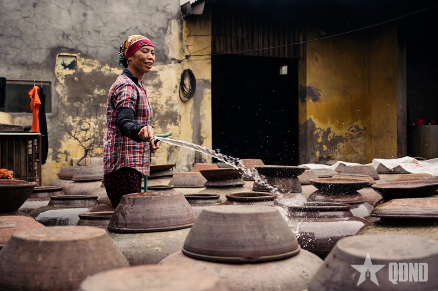 Làng nghề tương Bần Yên Nhân: Từ hạt đỗ vàng đến giọt tương thơm