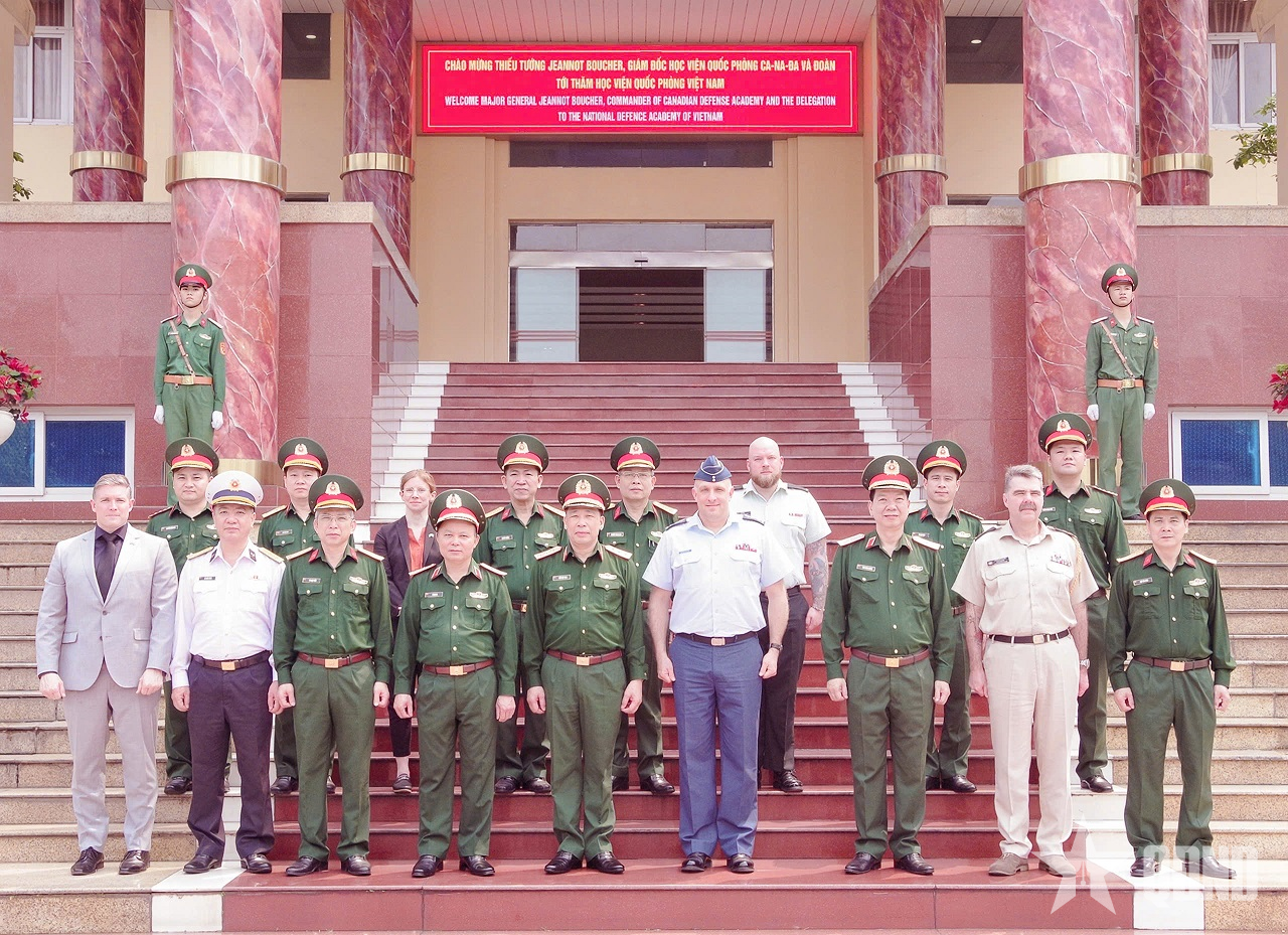 Học viện Quốc phòng tiếp đoàn đại biểu Học viện Quốc phòng Canada