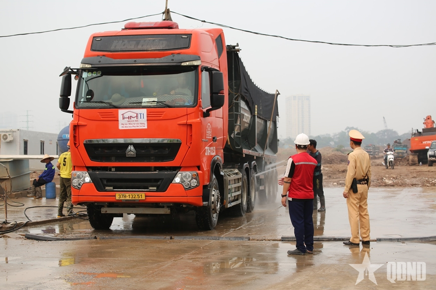 Hà Nội: Chấn chỉnh hoạt động vận tải tại các công trình xây dựng