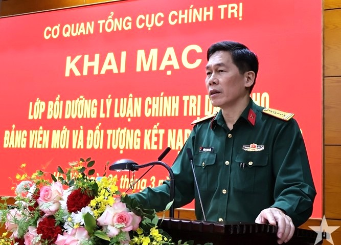 Bồi dưỡng lý luận chính trị cho đảng viên mới, đối tượng kết nạp đảng trong Cơ quan Tổng cục Chính trị 