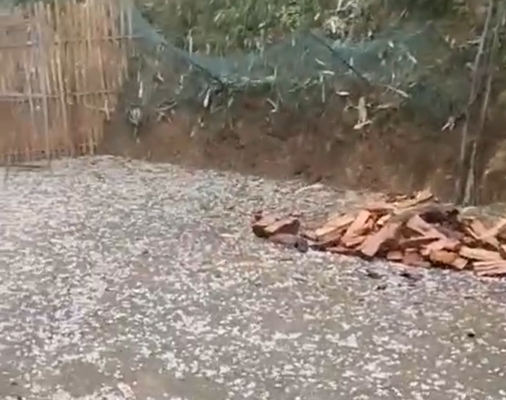 Mưa đá tiếp tục xảy ra tại Tuyên Quang