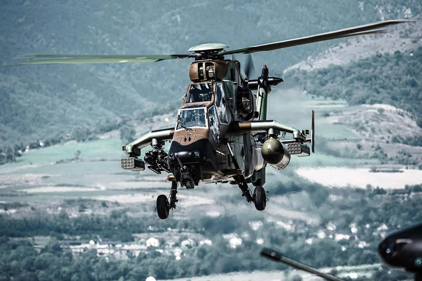 Quân sự thế giới hôm nay (31-3): Pháp triển khai trực thăng tấn công Tiger tới Trung Đông