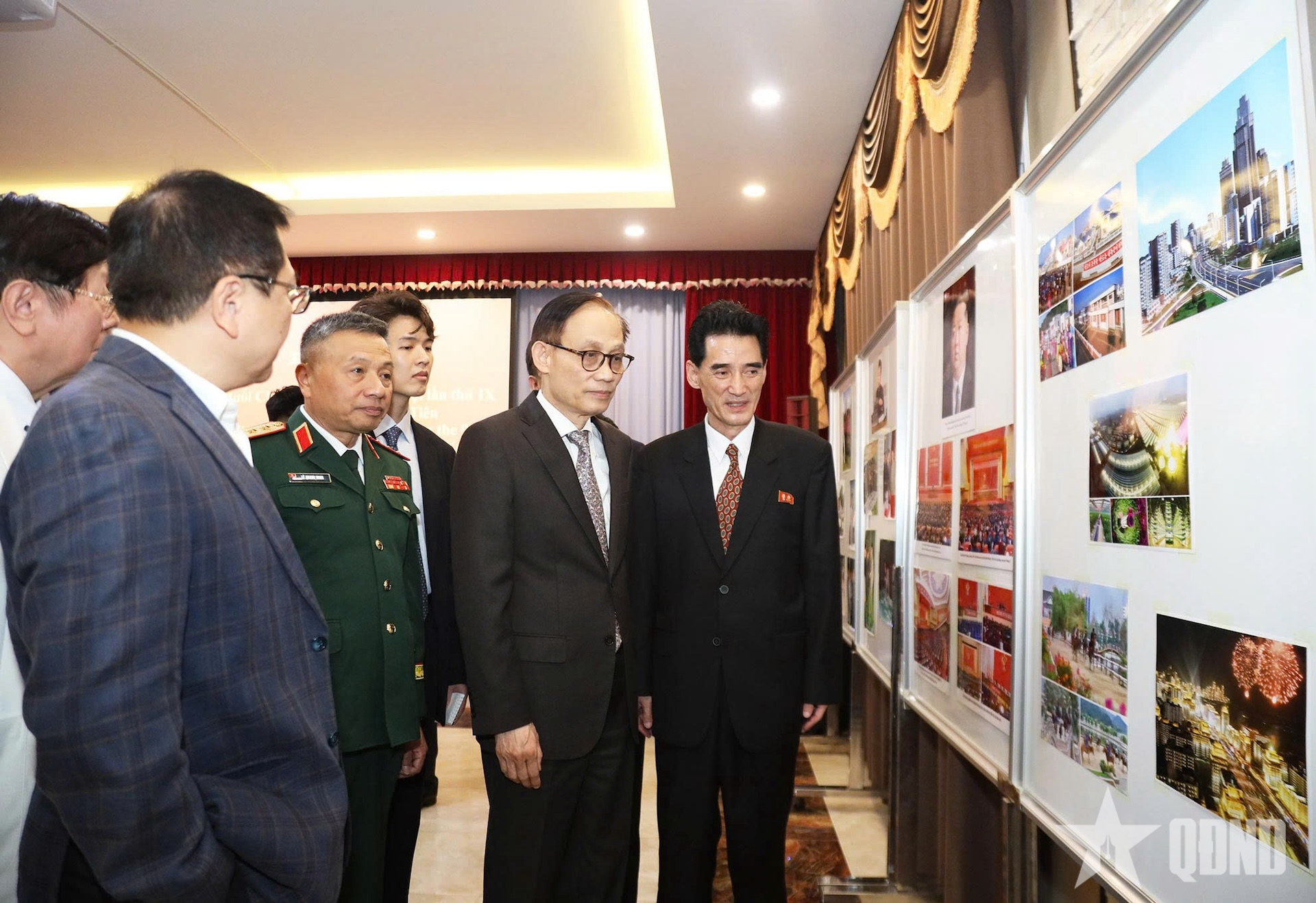 Chiêu đãi chào mừng thành công Đại hội đại biểu lần thứ IX Đảng Lao động Triều Tiên