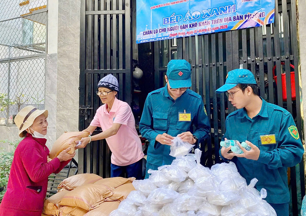 Nghĩa tình “Bếp áo xanh”