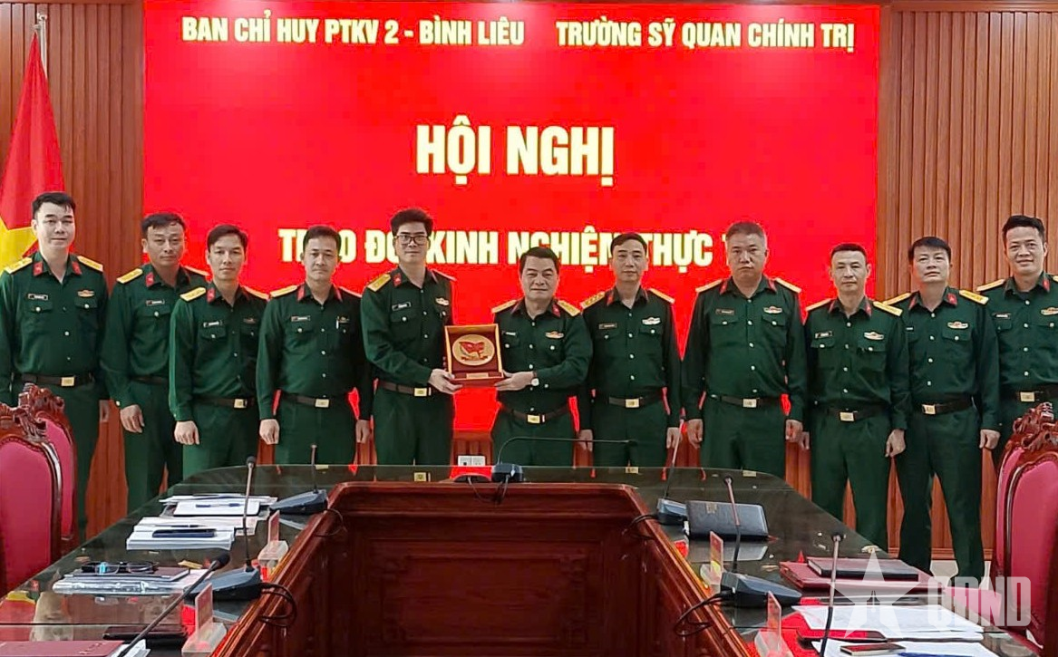 Trường Sĩ quan Chính trị nghiên cứu, khảo sát thực tế tại Quảng Ninh