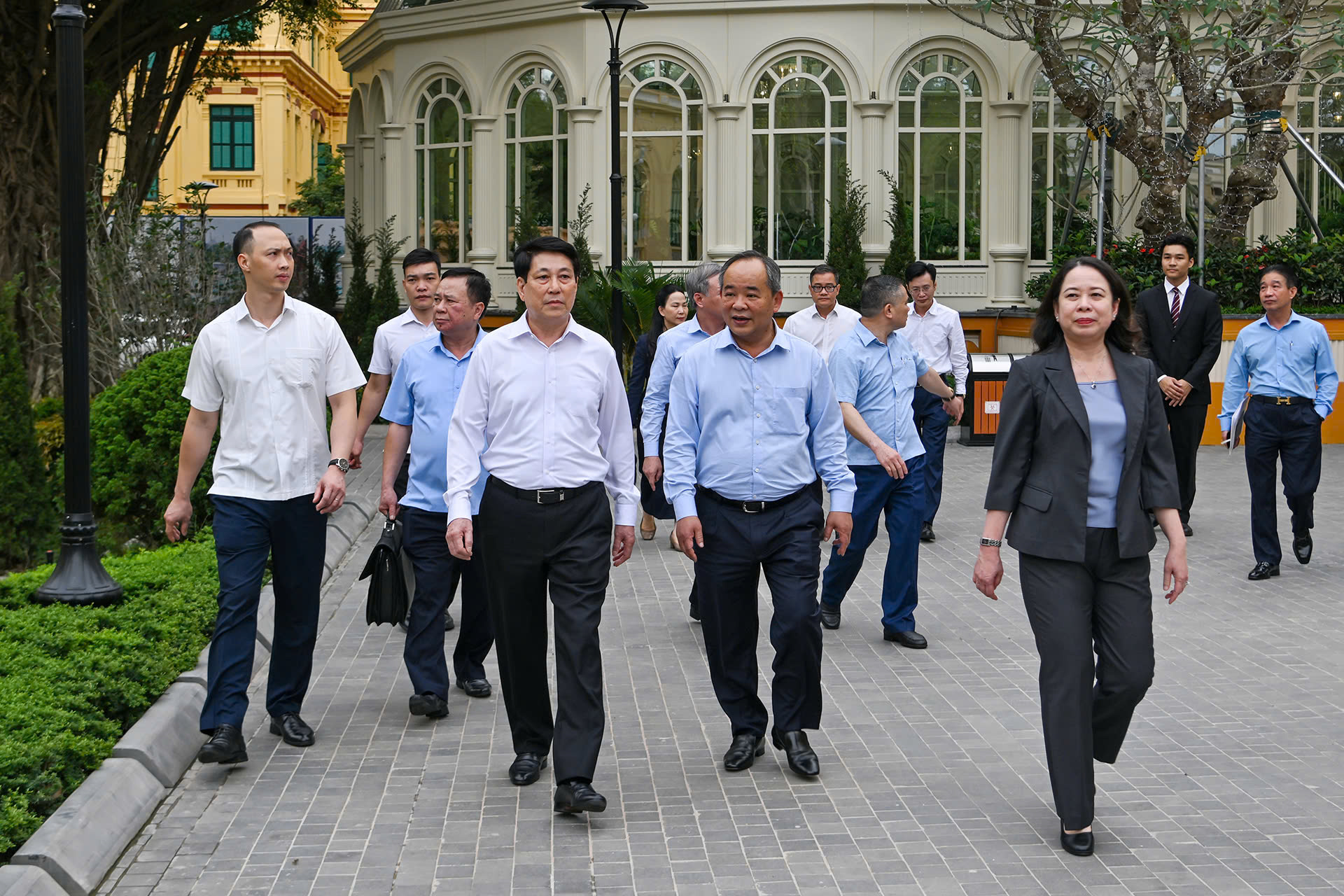 Chủ tịch nước Lương Cường chủ trì giao ban thường kỳ với Văn phòng Chủ tịch nước