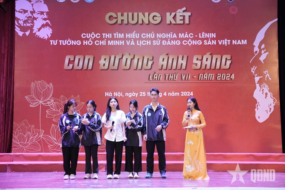 Bồi đắp lý tưởng cách mạng, đạo đức, lối sống cho sinh viên