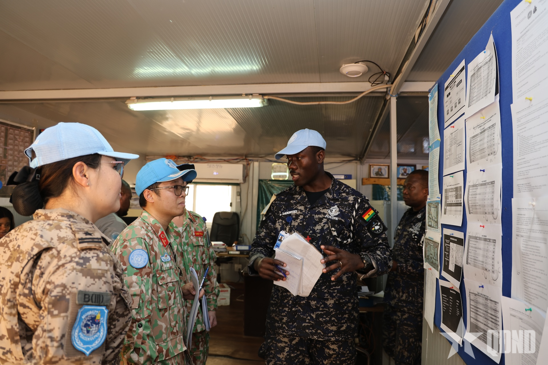 Khẳng định hình ảnh người lính mũ nồi xanh kỷ luật và nhân văn